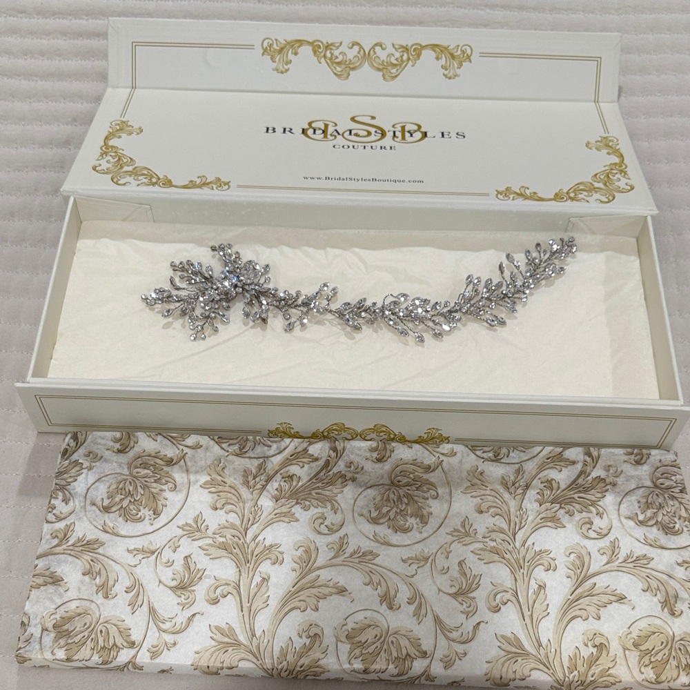 Silver Hair Accessory